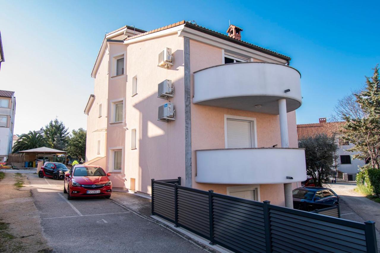 Apartment Sun Pula Exterior foto